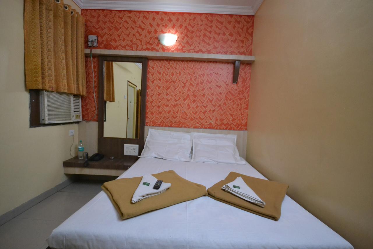 Hotel Madhava 쉬르디 외부 사진